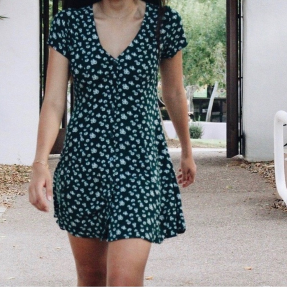 PacSun LA hearts floral button down skater dress 💚